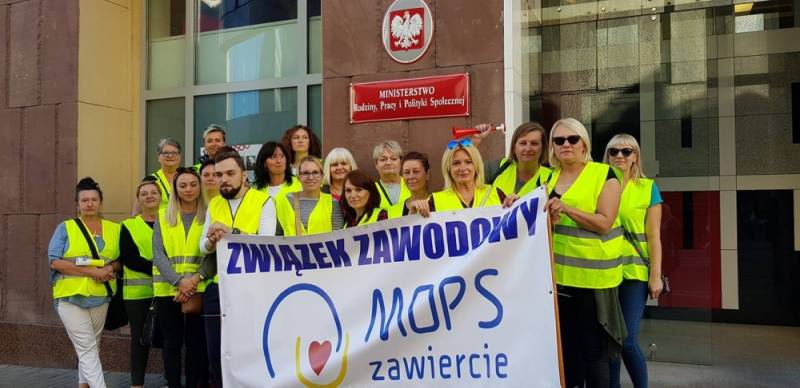 Zdjęcie: Ogólnopolski Protest Pracowników Pomocy Społecznej